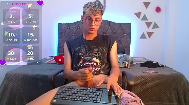 Snapshot of andrew_willyams chatting on 01-27-25, 06:31 andrew willyams online show from 01-27-25, 06:31