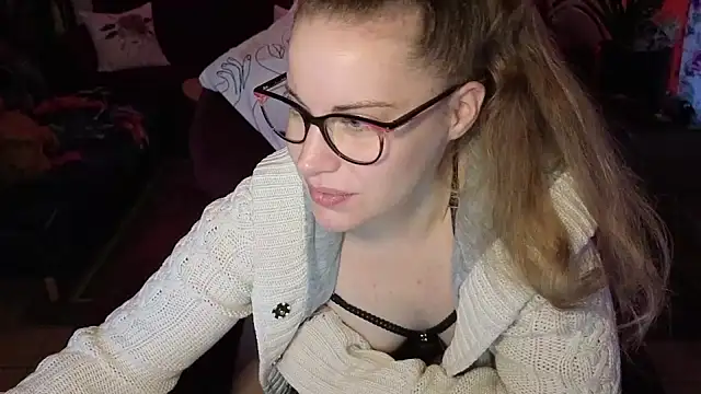 Miss luxiole online show from 01-06-26, 07:34