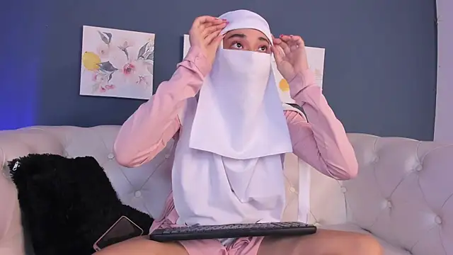 Eva abaad online show from 01-20-25, 06:21