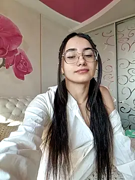 Snapshot of LittleX_Angel chatting on 02-23-25, 05:34 LittleX Angel online show from 02-23-25, 05:34