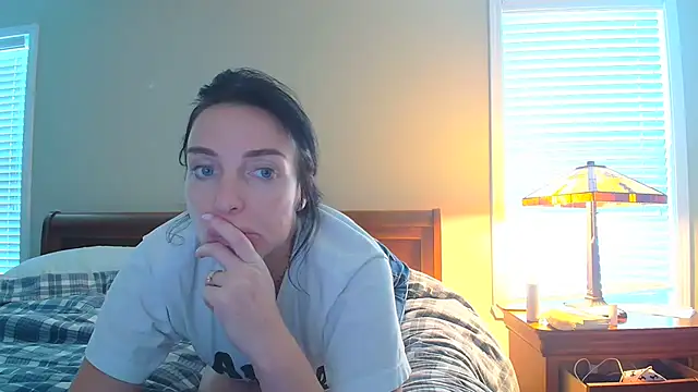 Snapshot of KattyFR chatting on 09-11-25, 10:21 KattyFR online show from 09-11-25, 10:21