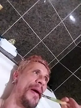 Snapshot of AQuickPhyx chatting on 02-14-25, 03:58 AQuickPhyx online show from 02-14-25, 03:58