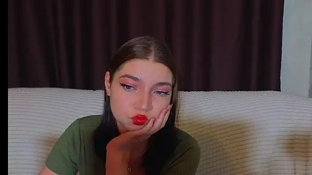 Snapshot of CassJonn chatting on 02-14-25, 06:40 CassJonn online show from 02-14-25, 06:40