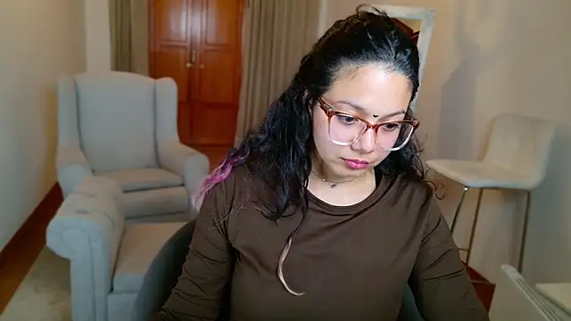 Snapshot of SelenaBlumX chatting on 01-17-25, 01:25 SelenaBlumX online show from 01-17-25, 01:25