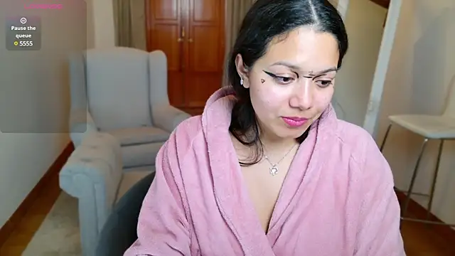 Snapshot of SelenaBlumX chatting on 01-19-25, 05:37 SelenaBlumX online show from 01-19-25, 05:37