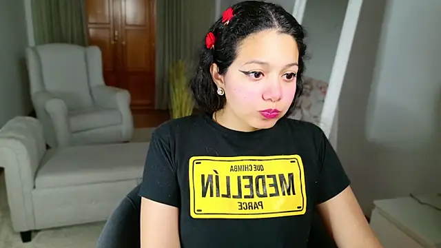 Snapshot of SelenaBlumX chatting on 02-08-25, 09:15 SelenaBlumX online show from 02-08-25, 09:15