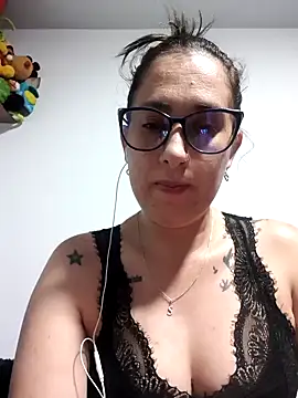 CHARLOTTE 1711 online show from 11-04-25, 03:49