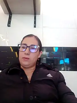 CHARLOTTE 1711 online show from 12-17-25, 08:37