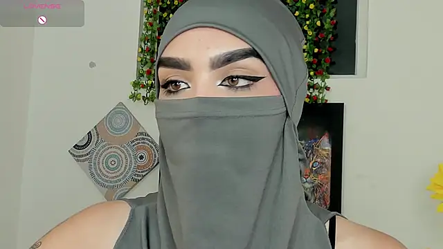 Maissa Alabi online show from 10-23-25, 04:17