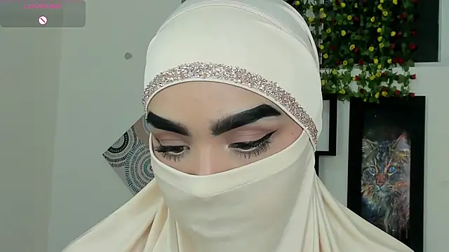 Maissa Alabi online show from 11-19-25, 07:36