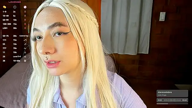 Annycolin  online show from 03-08-25, 11:49