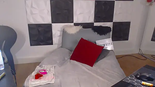 Snapshot of Black_sweet_Rose chatting on 02-09-25, 12:06 Black sweet Rose online show from 02-09-25, 12:06