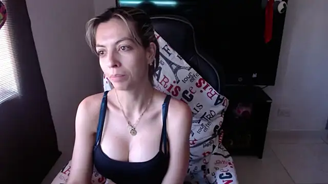 Princezzlove3 online show from 01-13-25, 06:27