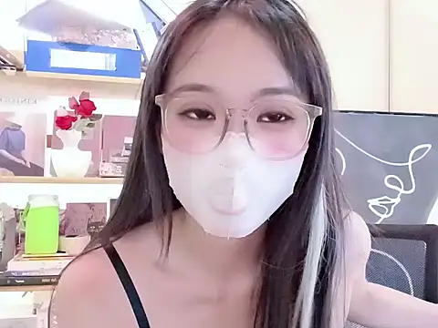 Lush-Office online show from 04-25-26, 06:38