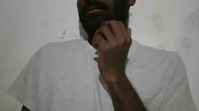 Snapshot of Raja_gamer chatting on 01-21-25, 06:43 Raja gamer online show from 01-21-25, 06:43