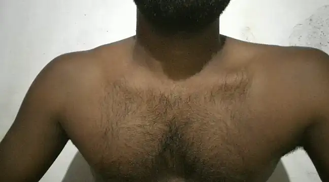 Snapshot of Raja_gamer chatting on 02-05-25, 04:47 Raja gamer online show from 02-05-25, 04:47