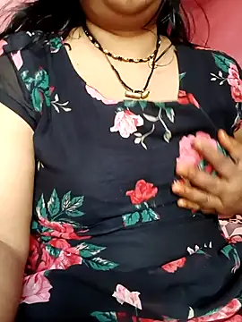 Snapshot of Haseena_Baby chatting on 03-18-25, 07:08 Haseena Baby online show from 03-18-25, 07:08