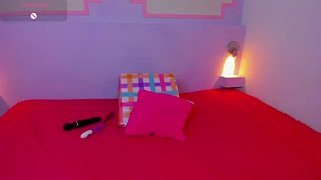 Snapshot of ScarletEmber3 chatting on 02-19-25, 08:22 ScarletEmber3 online show from 02-19-25, 08:22