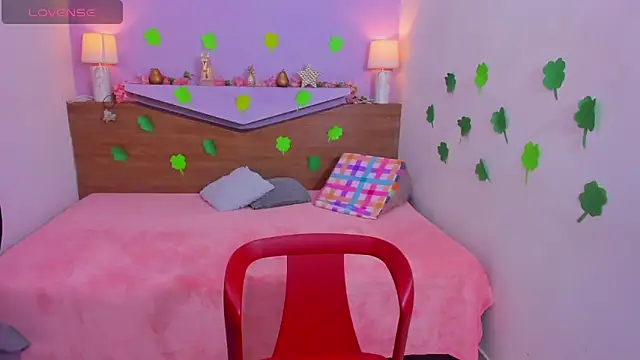 Snapshot of ScarletEmber3 chatting on 03-17-25, 05:34 ScarletEmber3 online show from 03-17-25, 05:34