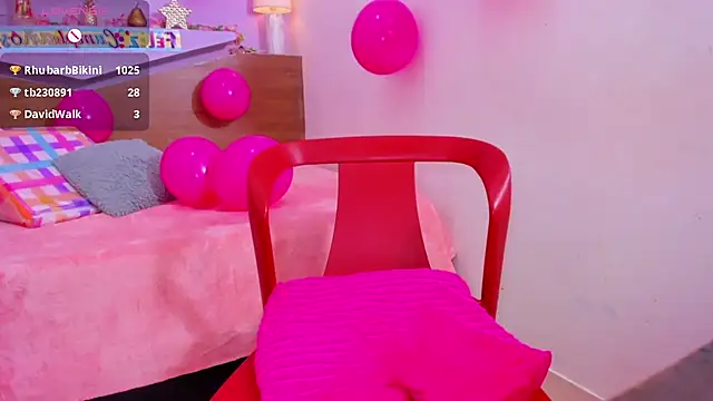 Snapshot of ScarletEmber3 chatting on 03-18-25, 09:31 ScarletEmber3 online show from 03-18-25, 09:31