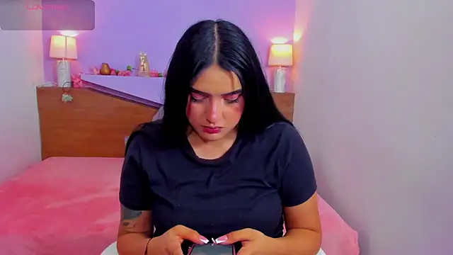 Snapshot of ScarletEmber3 chatting on 03-22-25, 03:41 ScarletEmber3 online show from 03-22-25, 03:41