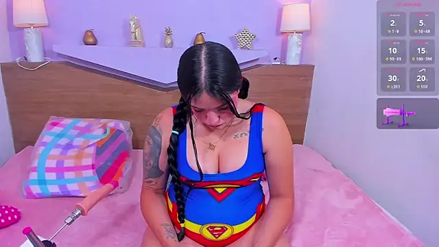 Snapshot of ScarletEmber3 chatting on 09-13-25, 04:34 ScarletEmber3 online show from 09-13-25, 04:34