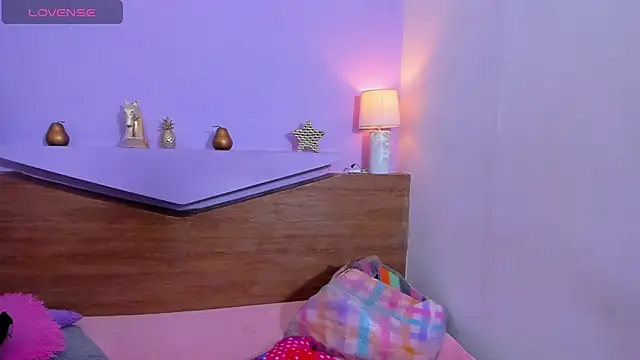 Snapshot of ScarletEmber3 chatting on 09-23-25, 06:05 ScarletEmber3 online show from 09-23-25, 06:05