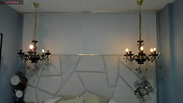 Aitana Hilton  online show from 11-22-25, 12:04