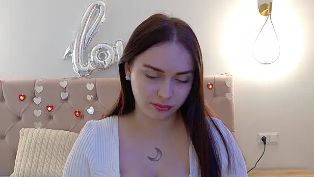 Lilliana Moon online show from 02-23-25, 09:00