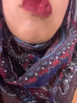 Snapshot of zahra_Jalid chatting on 05-06-26, 10:26 zahra Jalid online show from 05-06-26, 10:26
