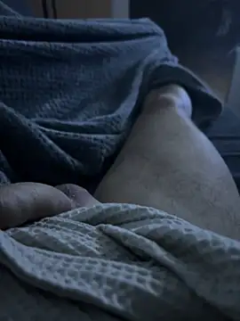 Snapshot of pawprzy chatting on 01-22-25, 05:59 pawprzy online show from 01-22-25, 05:59