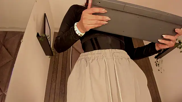 SabrinaSpell  online show from 11-15-25, 11:40