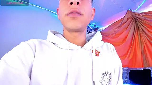 Snapshot of Ethan_Boyy chatting on 11-25-25, 05:46 Ethan Boyy online show from 11-25-25, 05:46