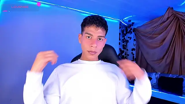 Snapshot of Ethan_Boyy chatting on 12-02-25, 11:23 Ethan Boyy online show from 12-02-25, 11:23