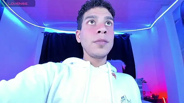 Ethan Boyy online show from 04-11-26, 06:01