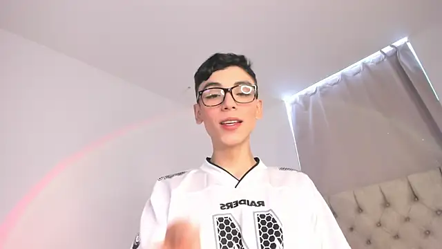 ThomyThompson online show from 09-13-25, 02:50