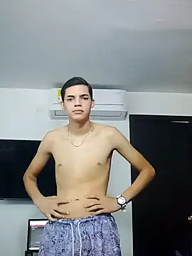 Latinos 2001 online show from 01-25-25, 03:09