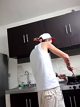 Latinos 2001 online show from 01-25-25, 06:13