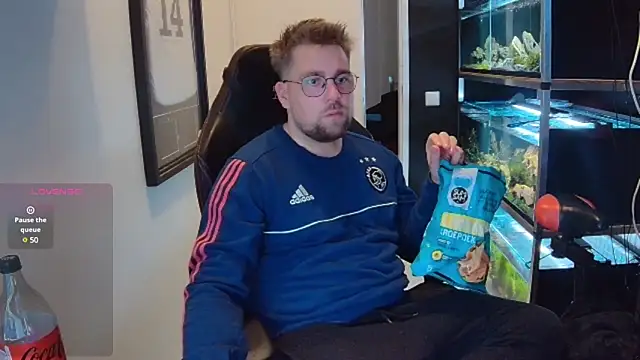 Snapshot of justinitt chatting on 01-15-25, 07:12 justinitt online show from 01-15-25, 07:12