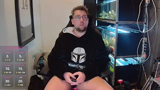 Snapshot of justinitt chatting on 01-18-25, 04:04 justinitt online show from 01-18-25, 04:04