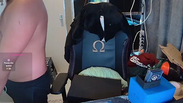 Snapshot of justinitt chatting on 01-28-25, 01:59 justinitt online show from 01-28-25, 01:59