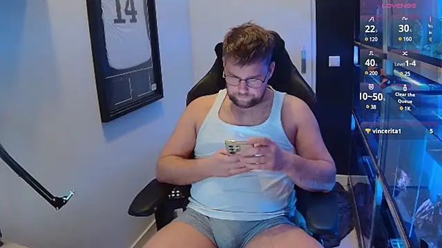 Snapshot of justinitt chatting on 02-20-25, 10:04 justinitt online show from 02-20-25, 10:04