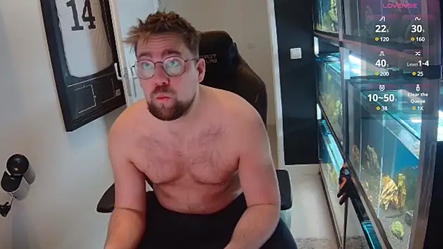 Snapshot of justinitt chatting on 02-25-25, 09:42 justinitt online show from 02-25-25, 09:42