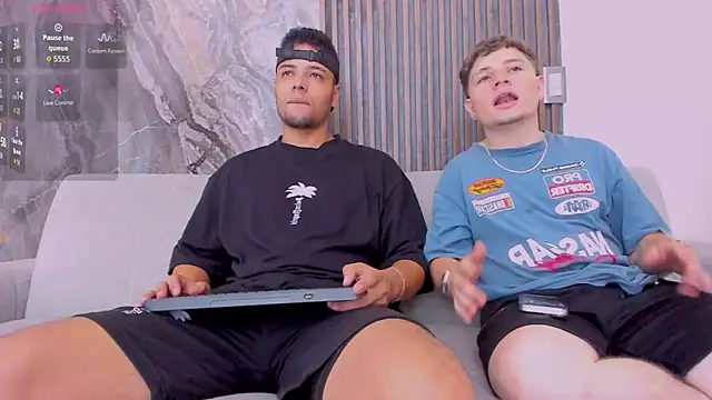 Snapshot of friendship_x chatting on 10-02-25, 01:01 friendship x online show from 10-02-25, 01:01