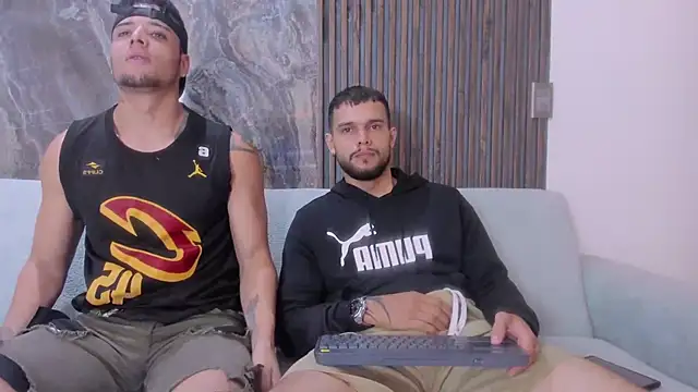 Snapshot of friendship_x chatting on 10-07-25, 01:36 friendship x online show from 10-07-25, 01:36