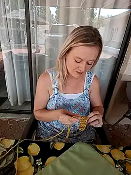 Snapshot of Vintasia chatting on 02-08-26, 11:24 Vintasia online show from 02-08-26, 11:24