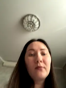 Snapshot of Kiss_My_Body chatting on 10-14-25, 01:01 Kiss My Body online show from 10-14-25, 01:01