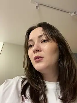 Snapshot of Kiss_My_Body chatting on 11-15-25, 09:00 Kiss My Body online show from 11-15-25, 09:00