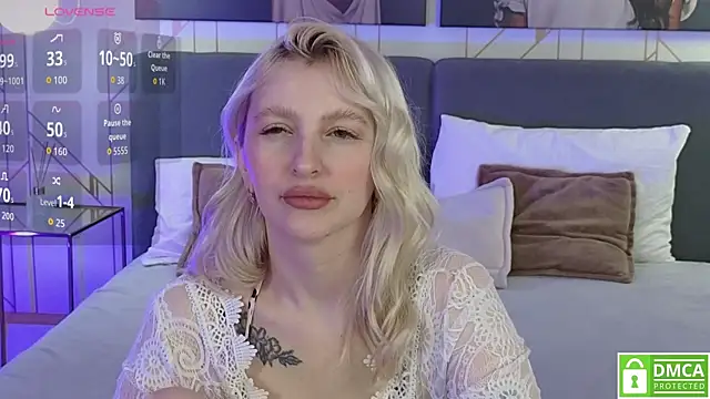 Snapshot of Eva__Summer chatting on 11-23-25, 04:12 Eva Summer online show from 11-23-25, 04:12