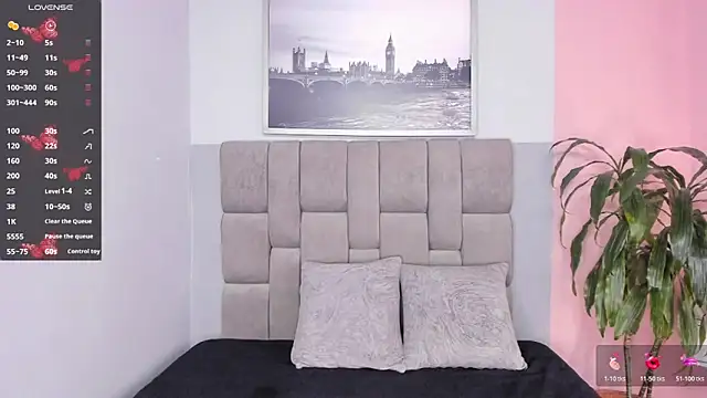 janna lopez  online show from 11-22-25, 12:04